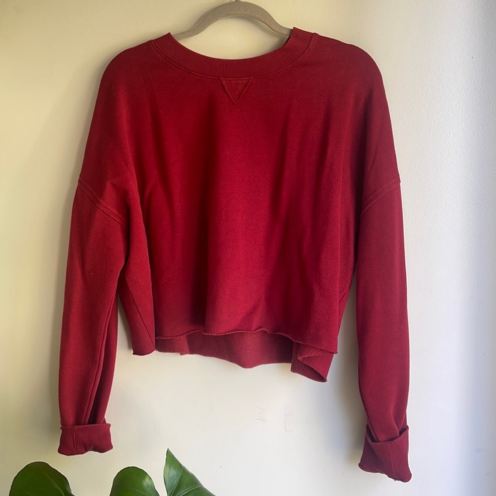 Colsie red slightly cropped crew neck lightweight hoodie sweater